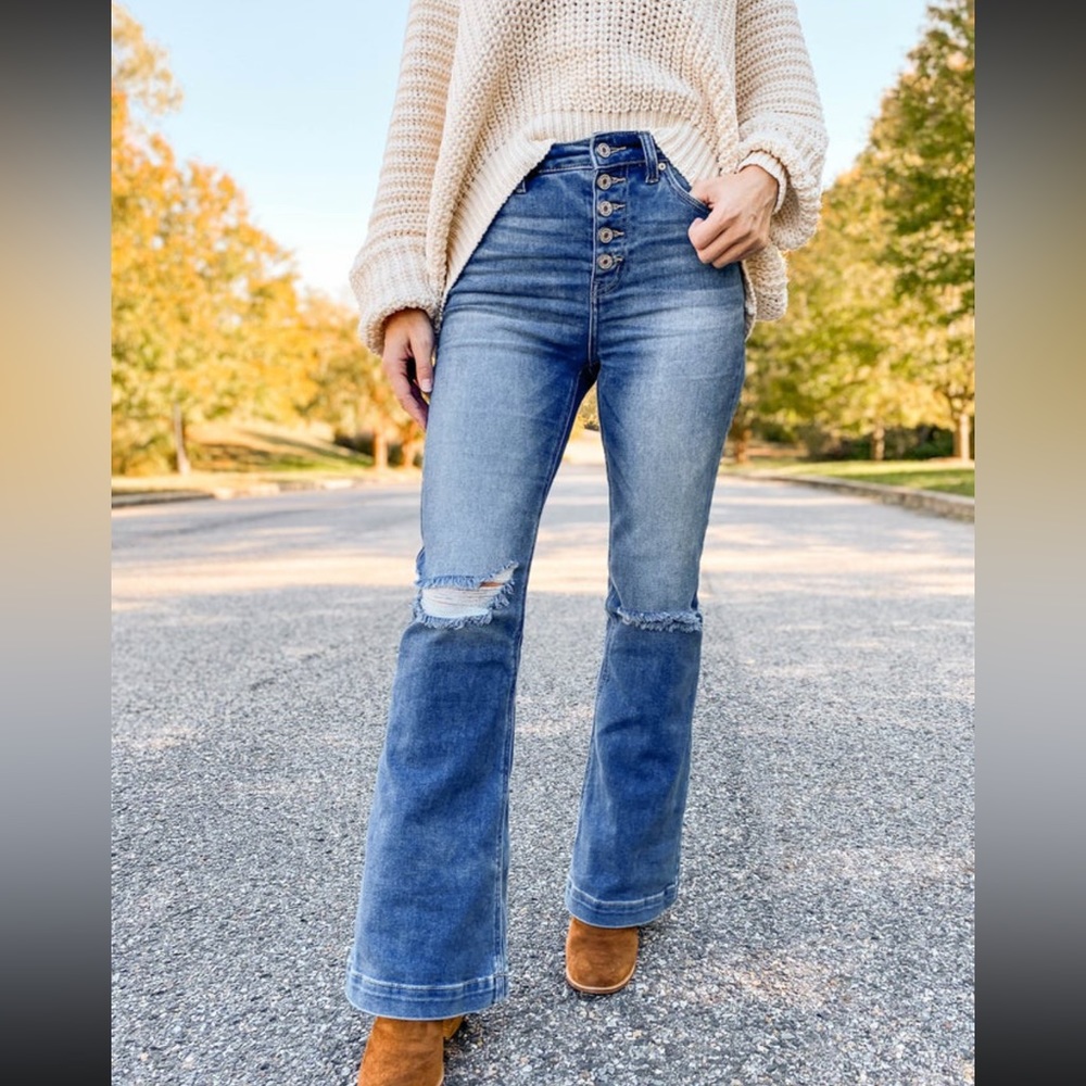 Kancan Sexy AF 31” High Rise Button Down Trouser Flare Jeans Distressed 1, NWT